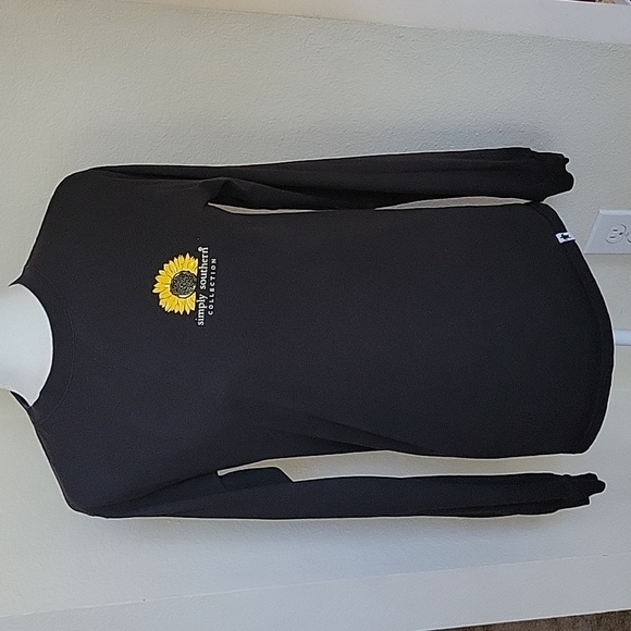 SIMPLY SOUTHERN "BLESSED GRANDMA" SUNFLOWER SHIRT.....SMALL - Picture 3 of 8